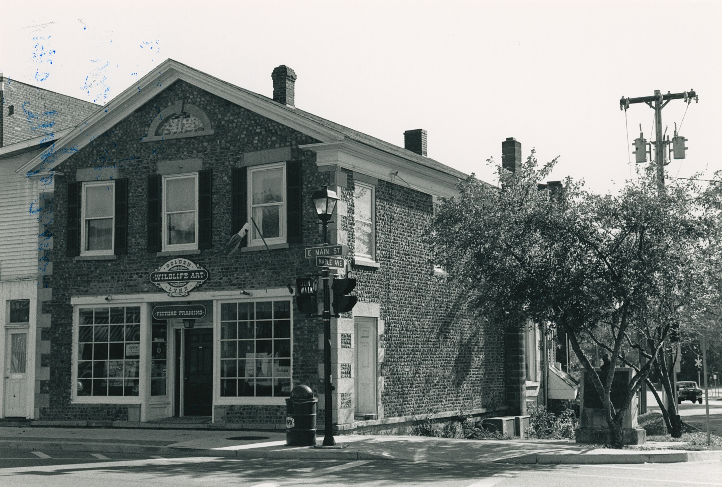 Vic-7 2 East Main St_Maple 2